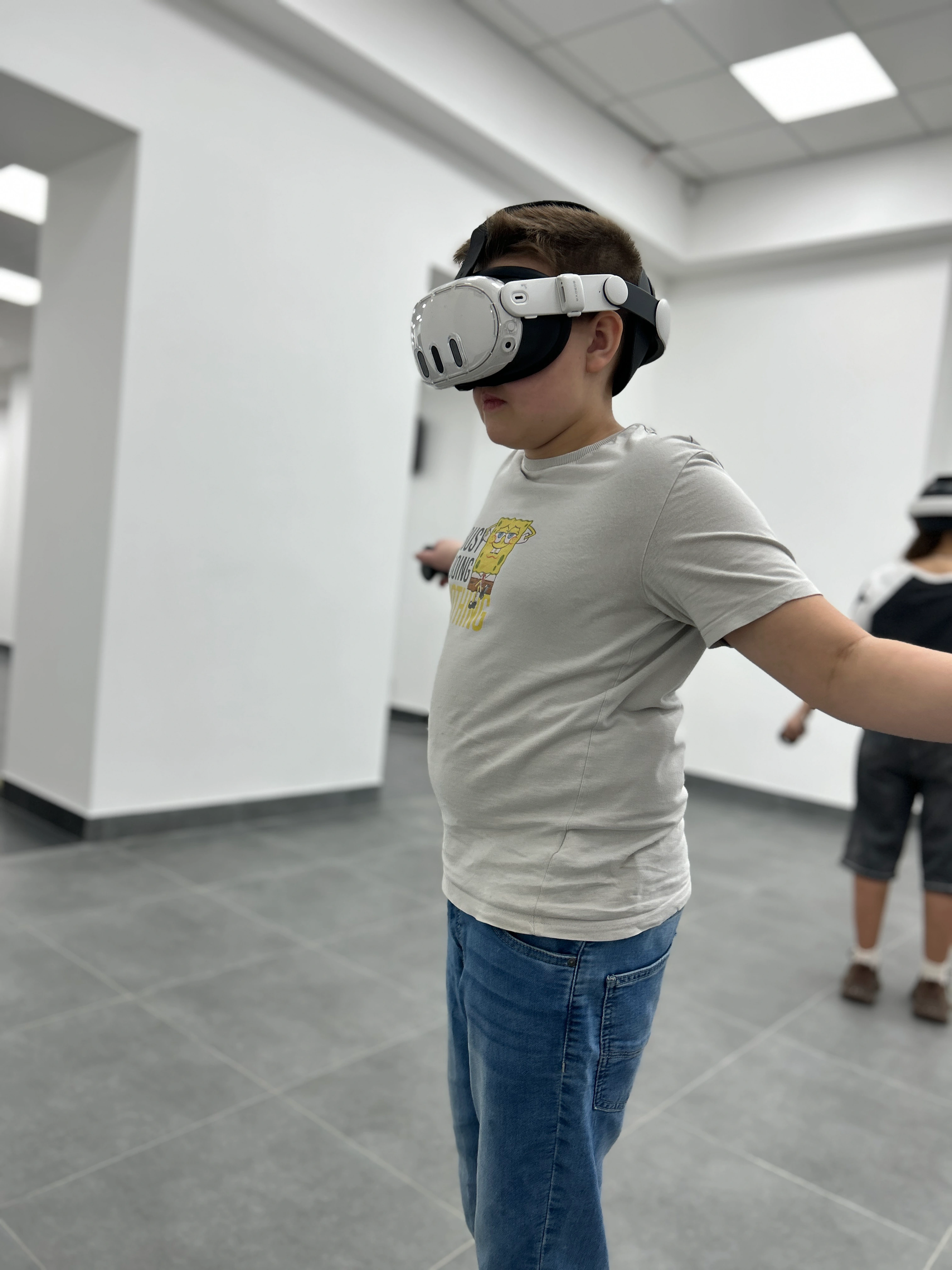 Діти грають у VR на святі SKY VR Харків